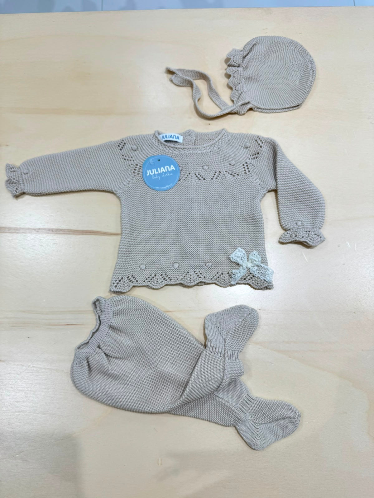 Compelto Neonata